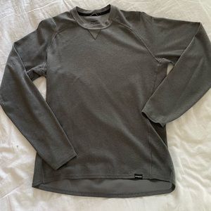 Patagonia Men’s thermal shirt